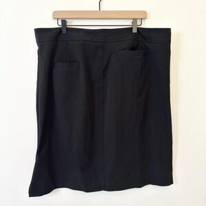 Lane Bryant black skirt with pockets size 18 no flaws